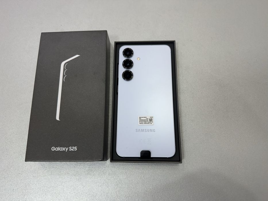 Samsung Galaxy S25, 256GB, 12GB RAM, 5G, IcyBlue, nou la cutie