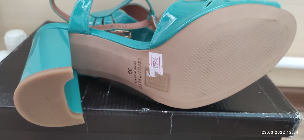 Импортные босоножки