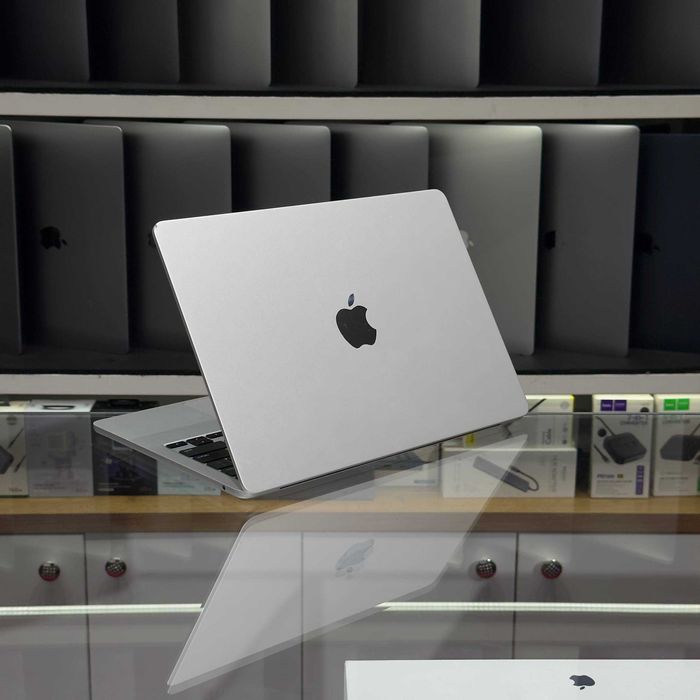 Macbook Air M2 Silver Nasiya Savdo bor