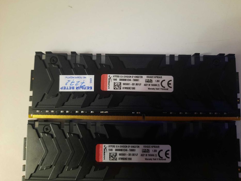 Продам Оперативную Память Kingston HyperX Predator ДДр 4
