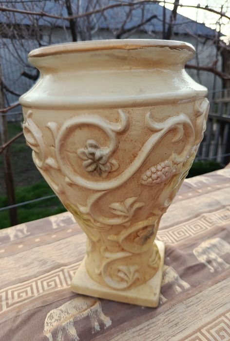 Продам кашпо, вазы для цветов