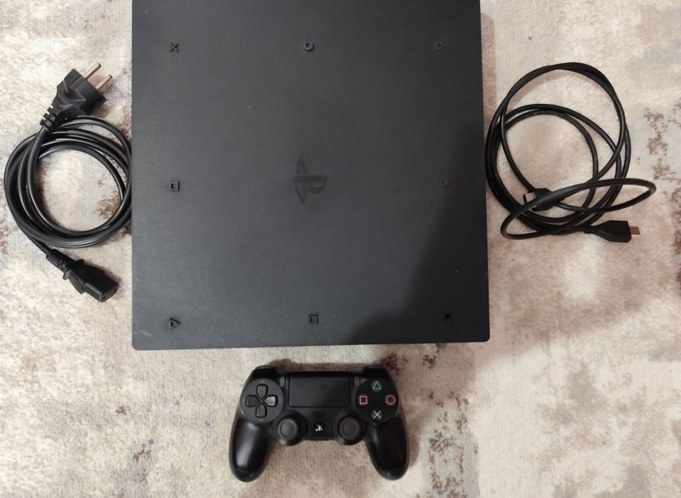 Vand schinb PS4 Pro 1TB