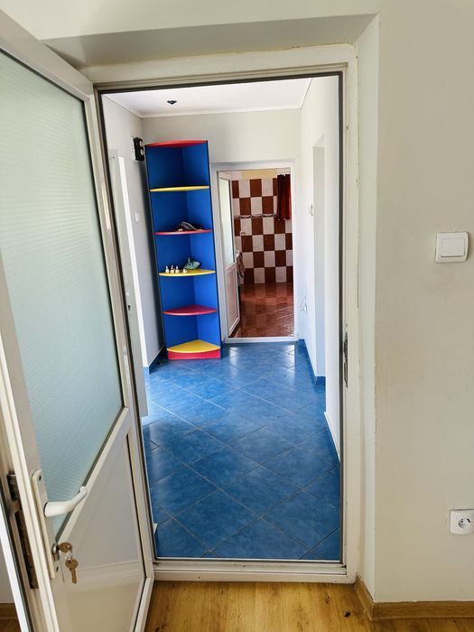 Vand sau schimb cu apartament