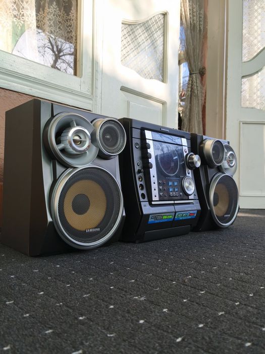 Музыкальный центр мощный