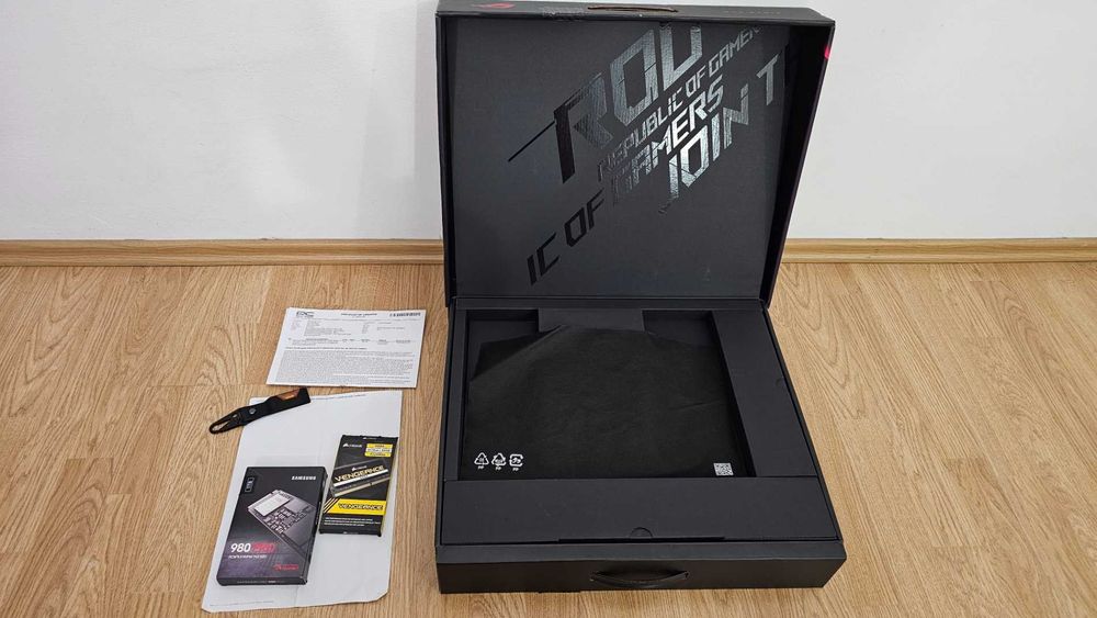 Laptop Gaming ROG Strix SCAR III G731GU 17.3" 144Hz  samsung 1TB SSD NVIDIA GeForce GTX