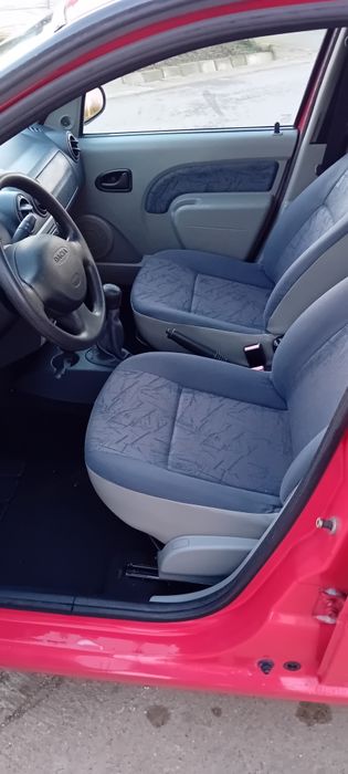 Vând Dacia Logan 1.4 benzină
