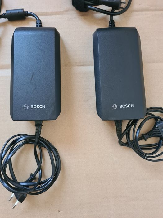 Incarcator Bosch bicicleta electrica Non Smart 36 v - 4 A defecte