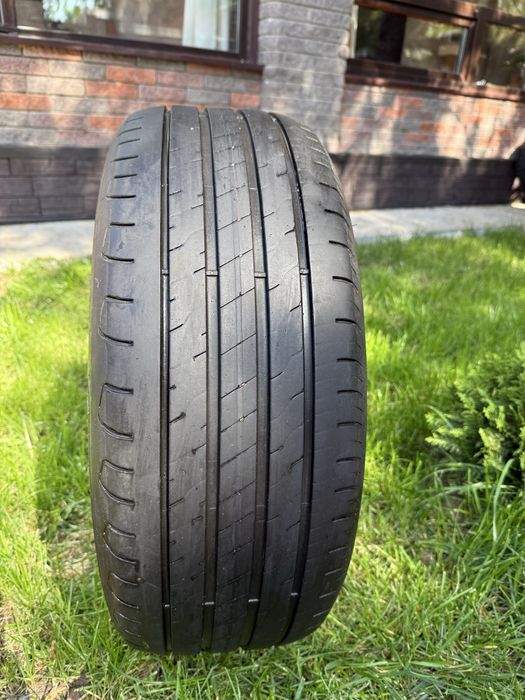 Летние шины 215/55/17