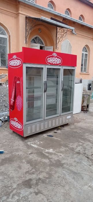 Vitrina holodelnik