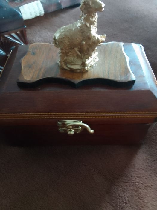 Продам сувениры новые