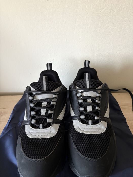 Dior b22
