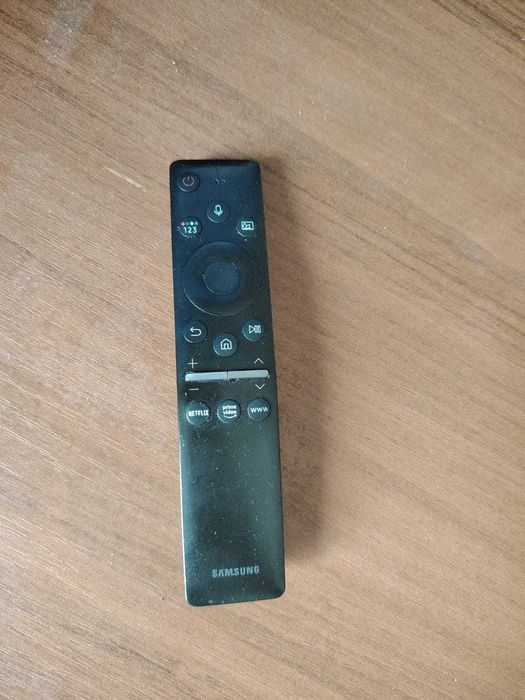 Продам телевизор Самсунг смарт тв