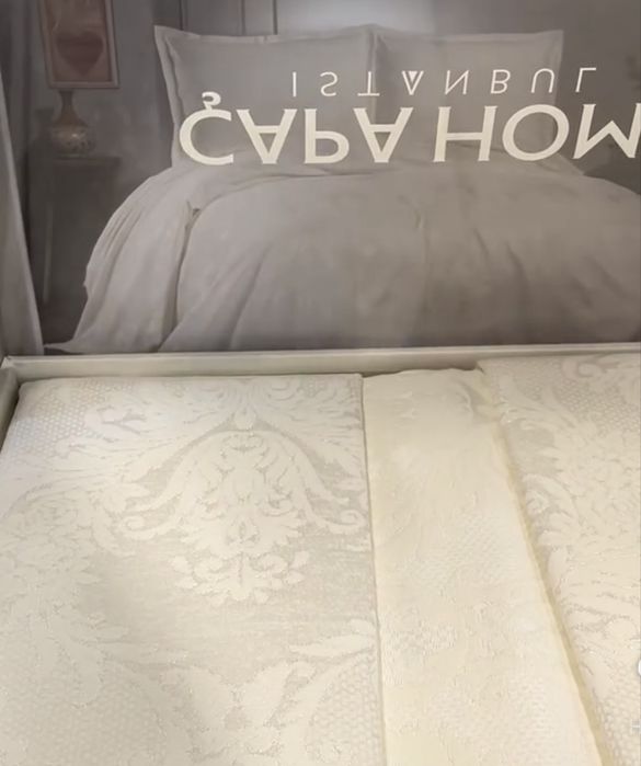 Продам покрывало айвори