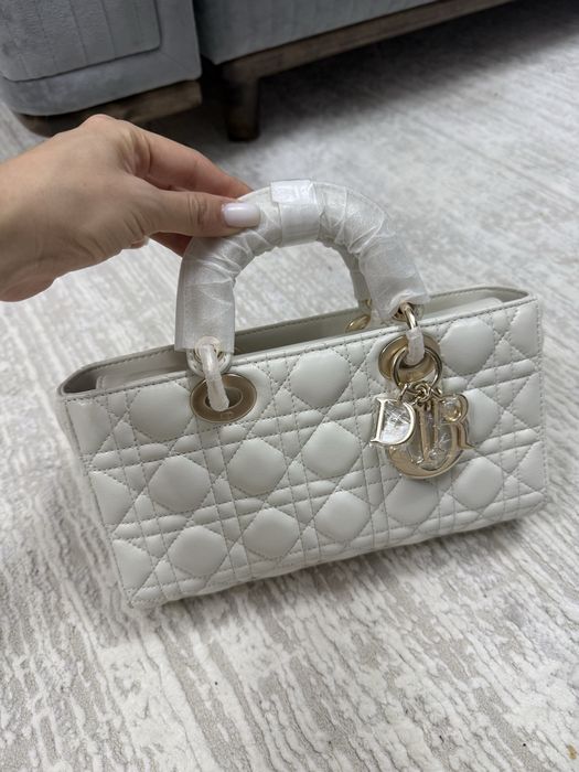Сумка Dior D-Joy Medium