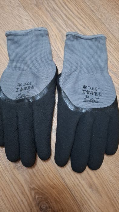 Продам спецобуь одежду