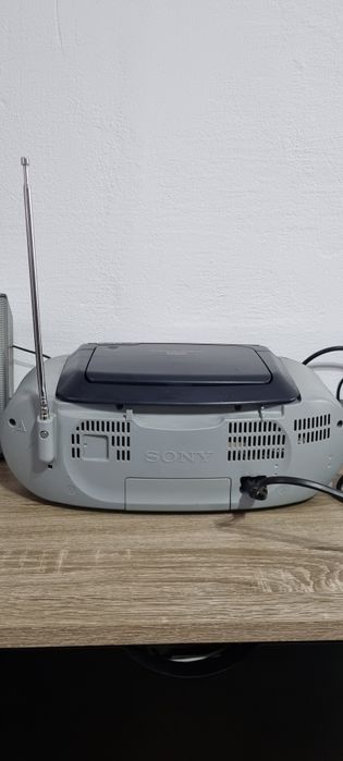 Boombox Panasonic RX DT37 si Sony CFD S01