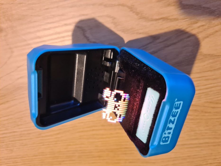 Jucarie interactiva Bitzee - Animalut digital, cutie albastra