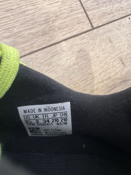 Футбольные бутсы Adidas