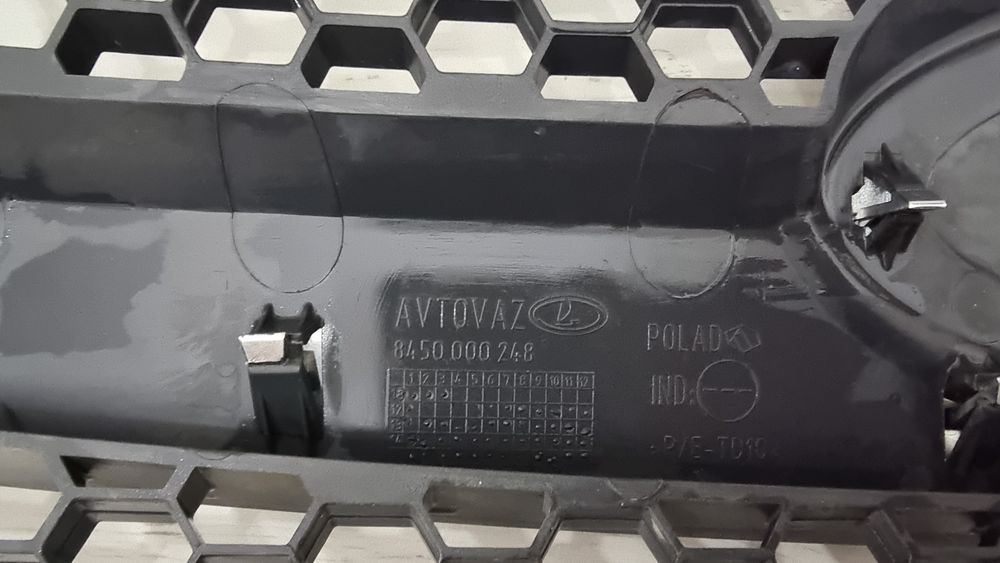 Решётка радиатор лада ларгус