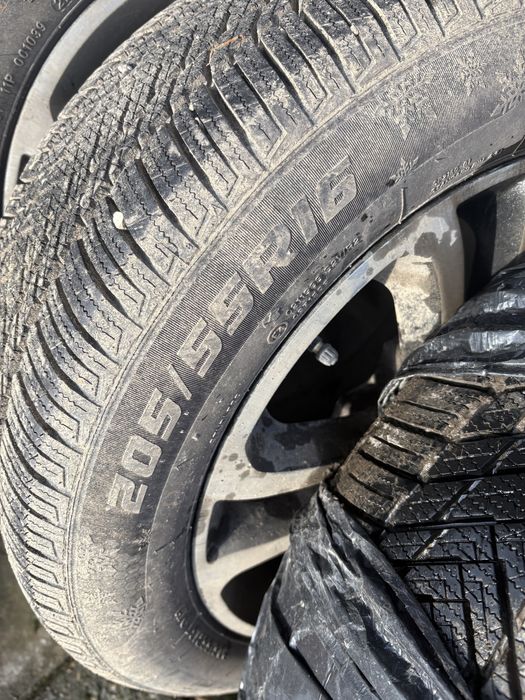 Vand anvelope noi rulate 200 km