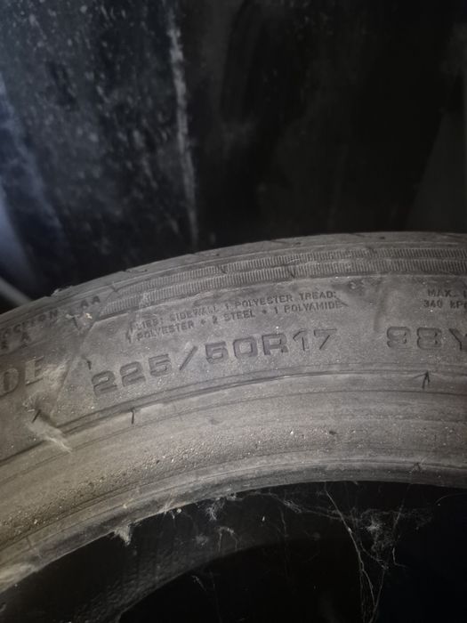 225 50 17 runflat good year