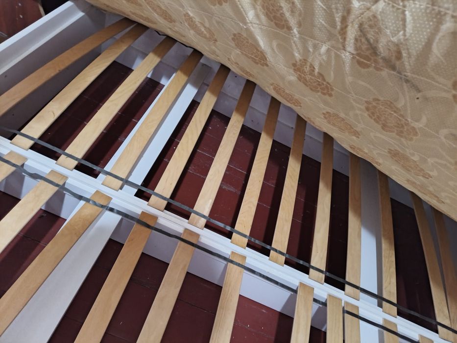 Продается кровать двухспальная