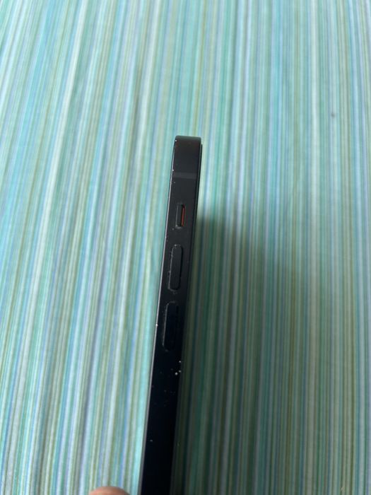 Iphone 12 64GB 80% baterie