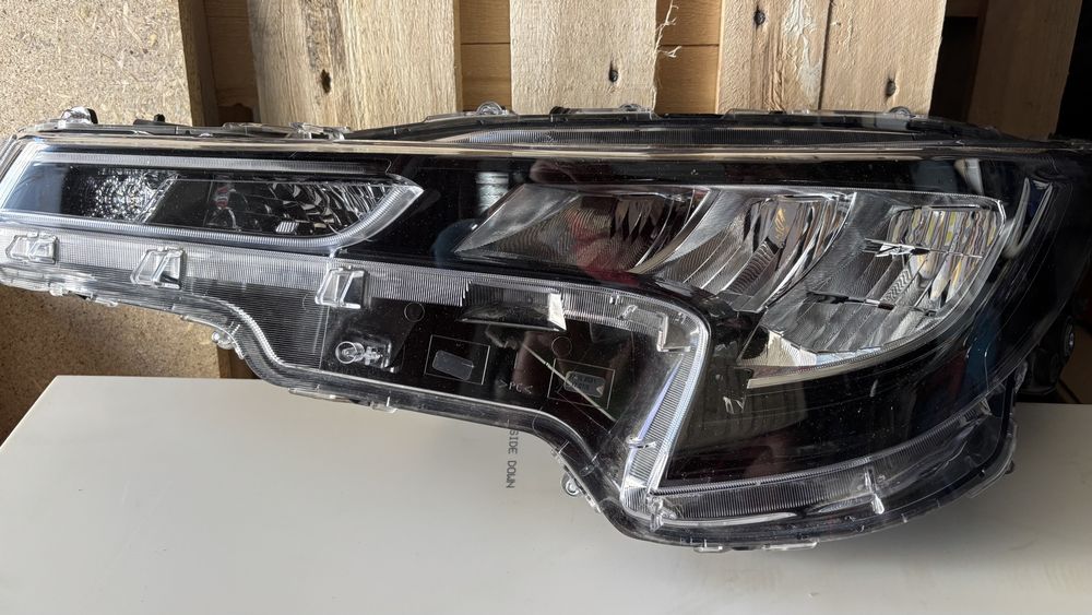 Фар за Toyota Corolla e21 led