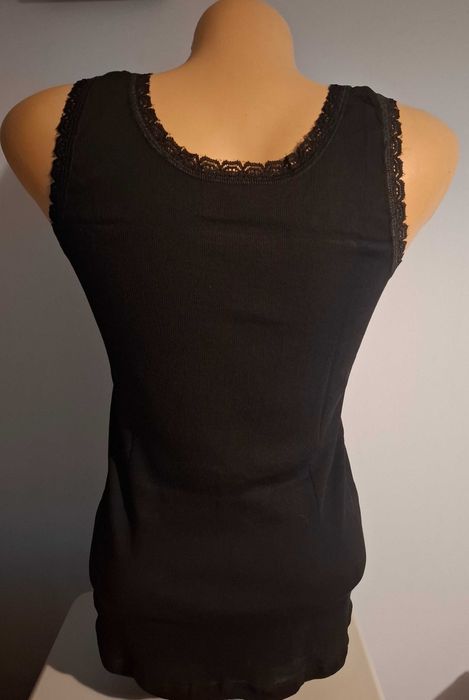 Дамски потник с дантела