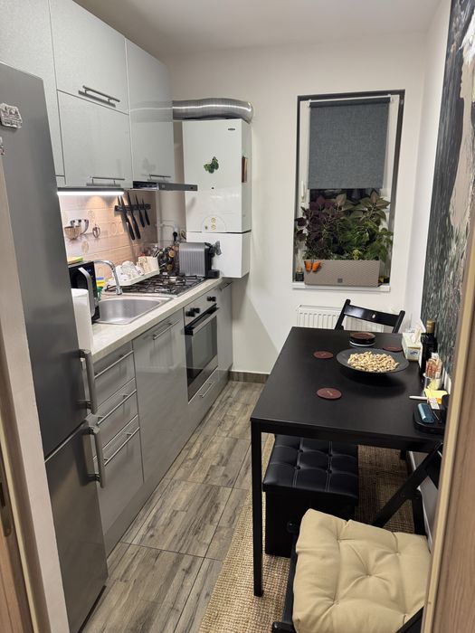 Caut coleg/colega de camera