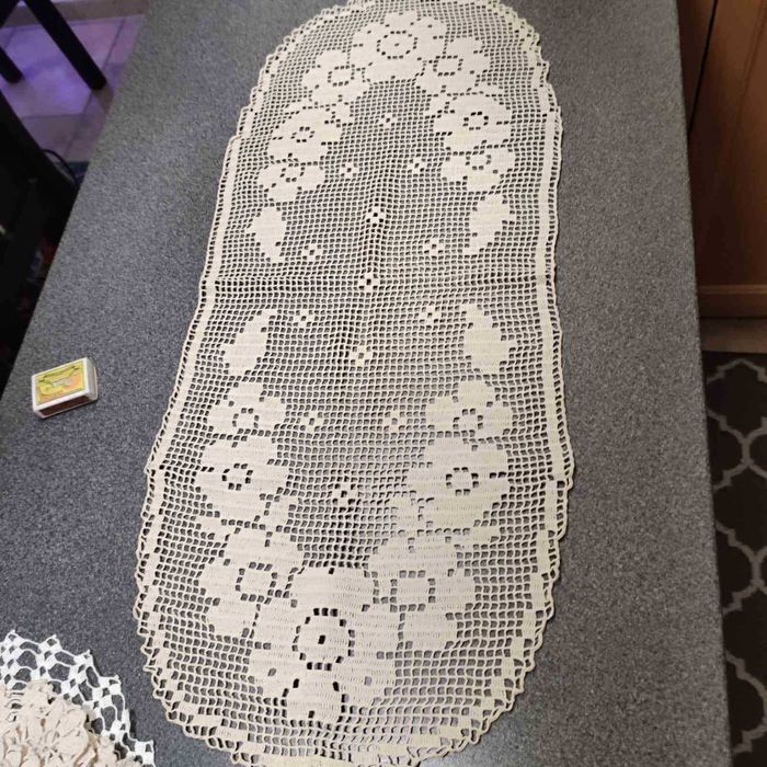 Винтидж ретро плетена дантела покривка каре мильо