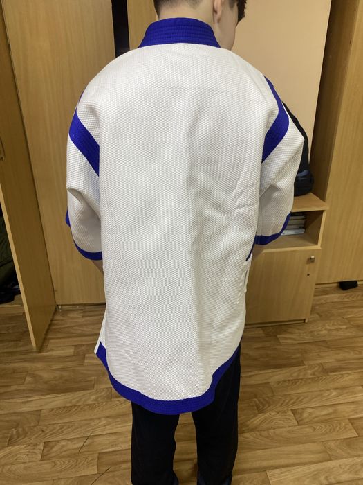 продаются кимано размер 160
