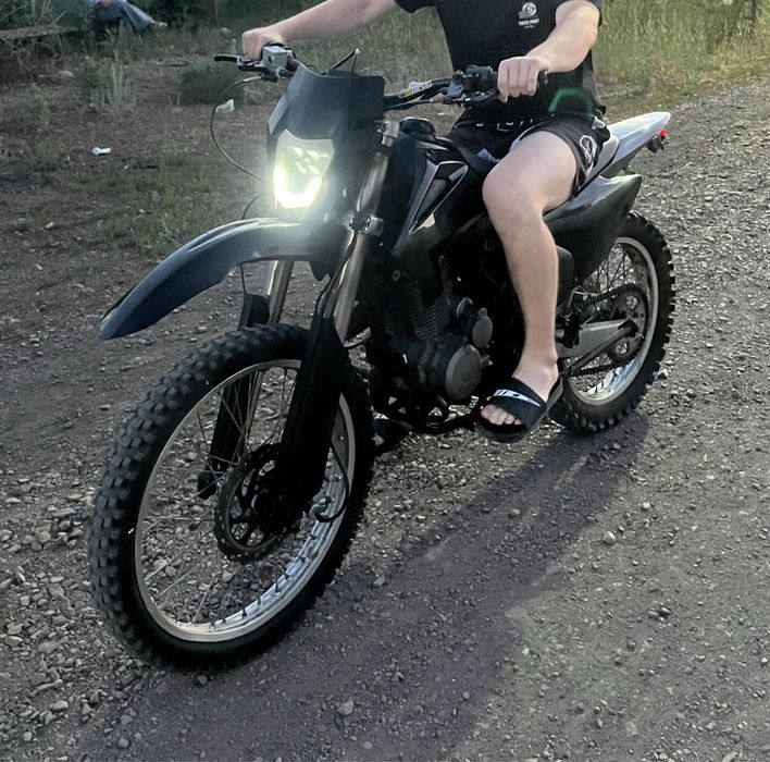 Продам эндуро 250