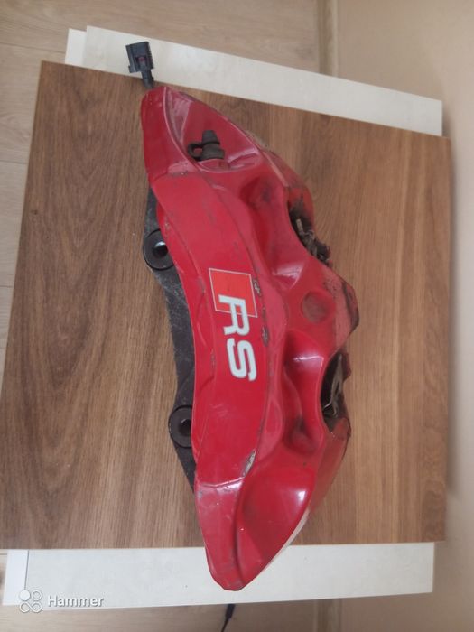 Продавам спирачен апарат десен от Audi S4/S5 2017+