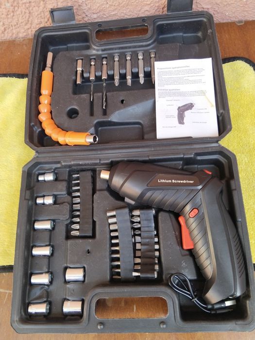 Шуруповёрт новый