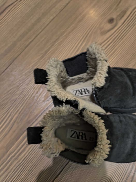 Ghete piele întoarsă Zara mărimea 22