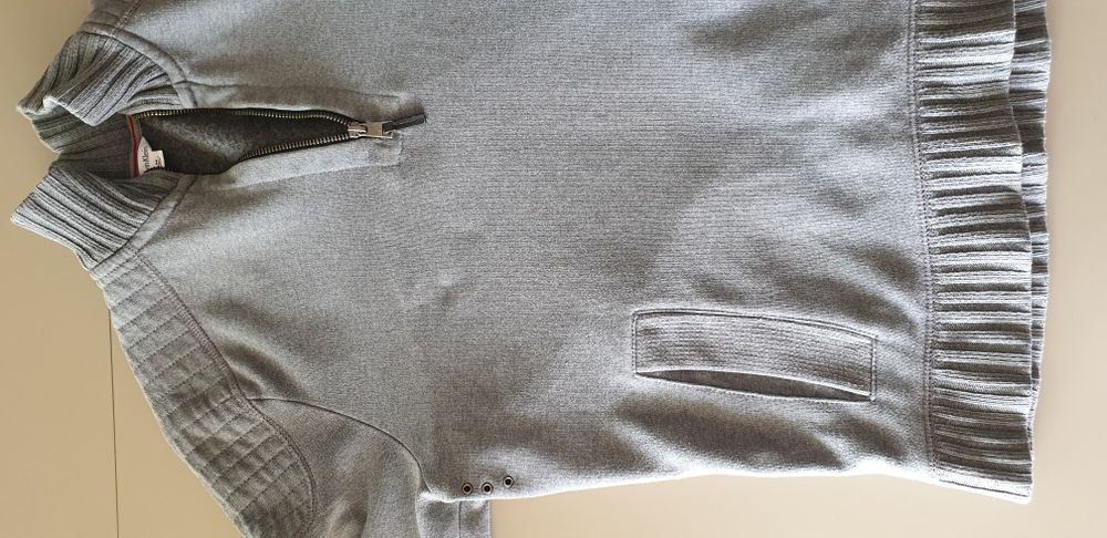 Pulover Calvin Klein,original, marime M