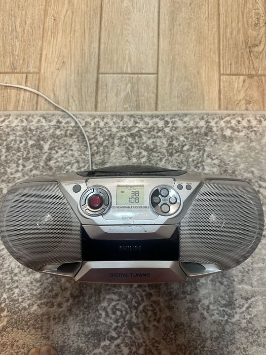 Radio-casetofon cu CD ( Mp3 ) Philips