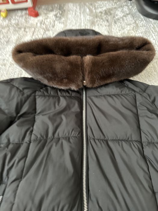 Продам женскую куртку