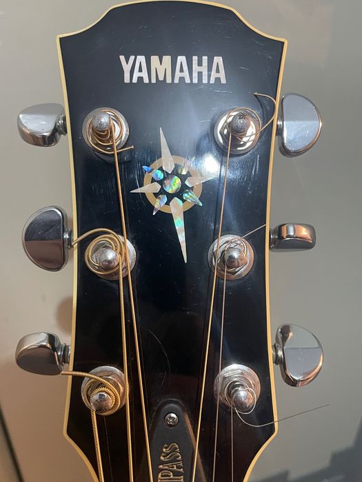 Електро-акустична китара Yamaha CPX 700 OBB + Усилвател Yamaha GA-10