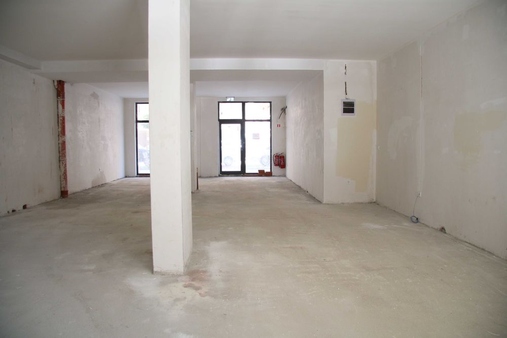 Дава се под наем Магазин в Пловдив, Христо Смирненски - 115 кв.м за 1146.99 € - Снимка #1