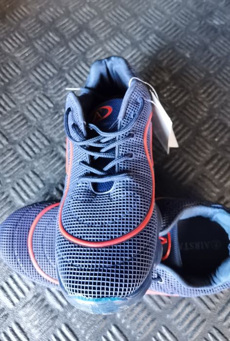 Нови Маратонки 42