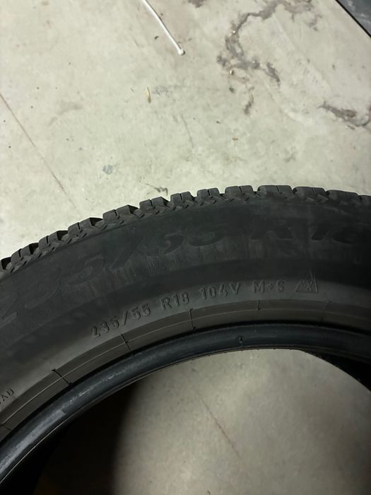 2 броя всесезонни гуми Pirelli 235/55/18