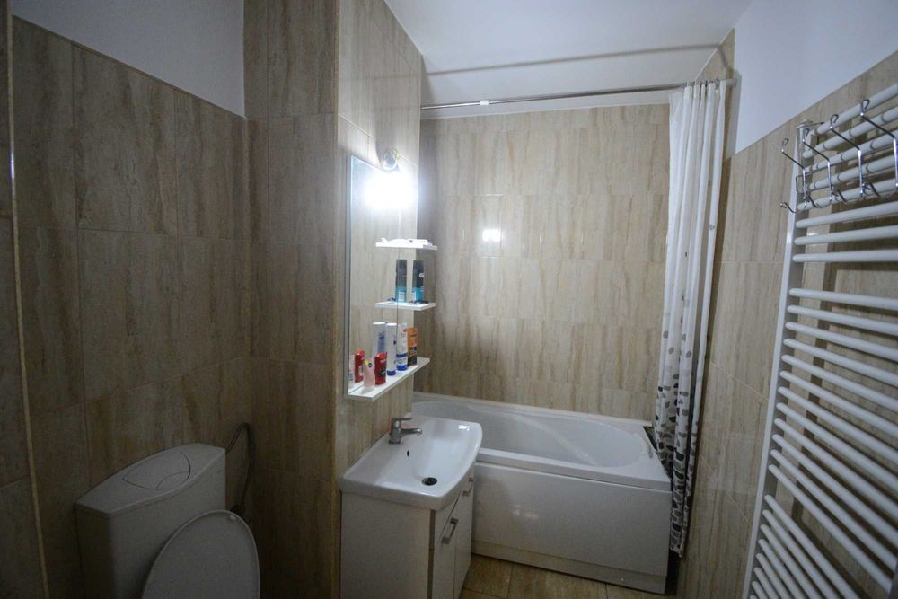 Apartament 2 camere, zona Nord, Catedrala Sf. Petru și Pavel, centrala proprie, propietar