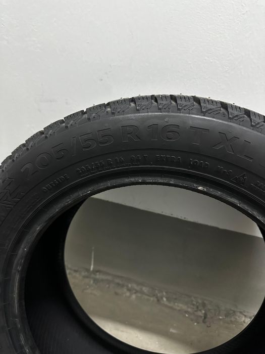 Продам зиную шину r16