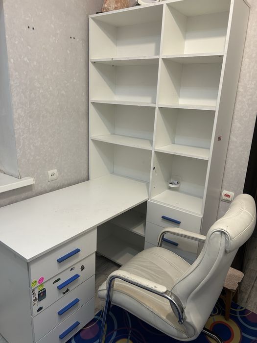 Продам комплект детской мебели