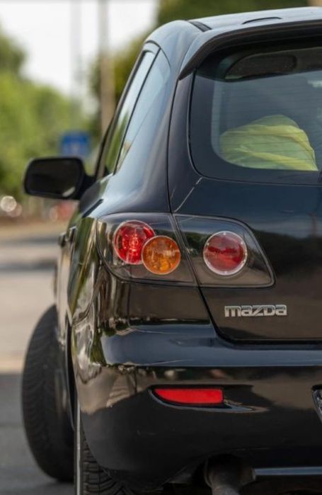 Mazda 3 2006. ..