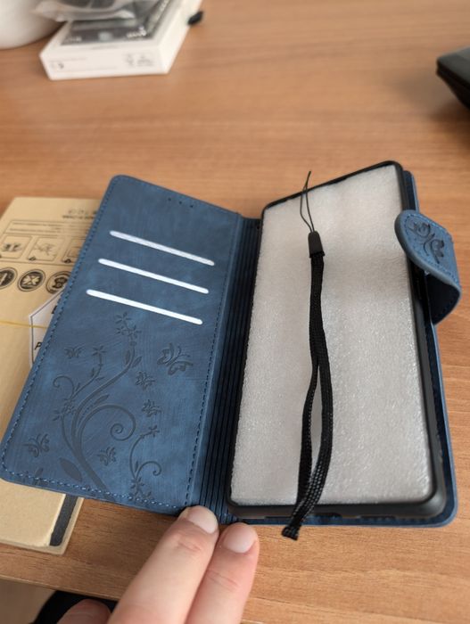 Продавам калъфи за телефони