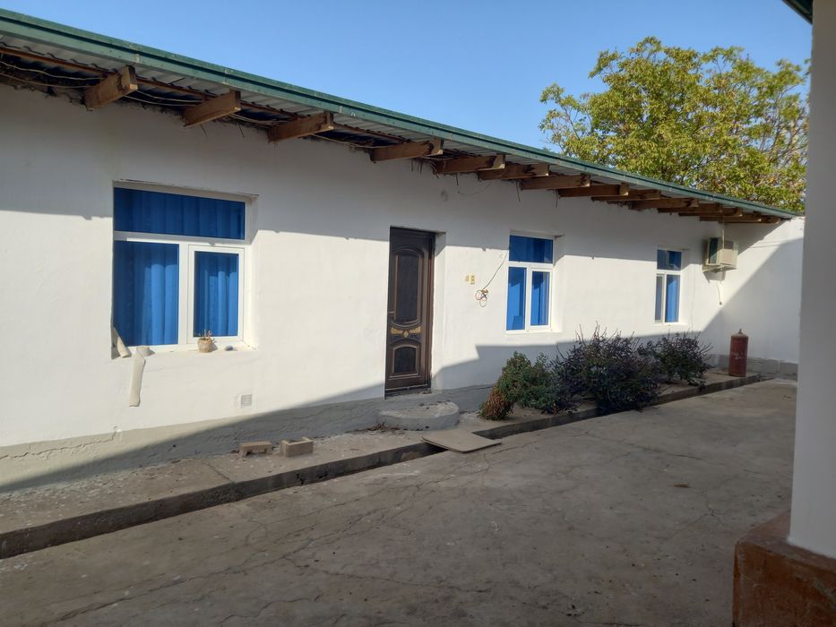 Шинам 7 хонали 10 соток дан зийод ер майдони, ошхона, баня, тандирхона