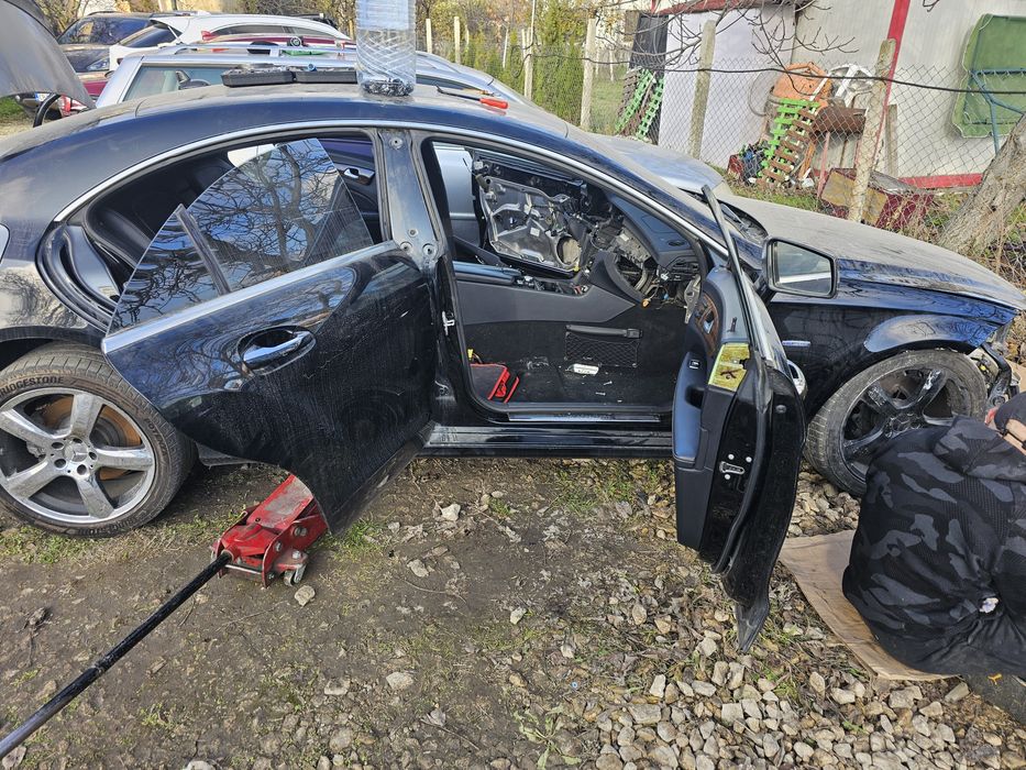 МЕРЦЕДЕС Цлс w218 Врати